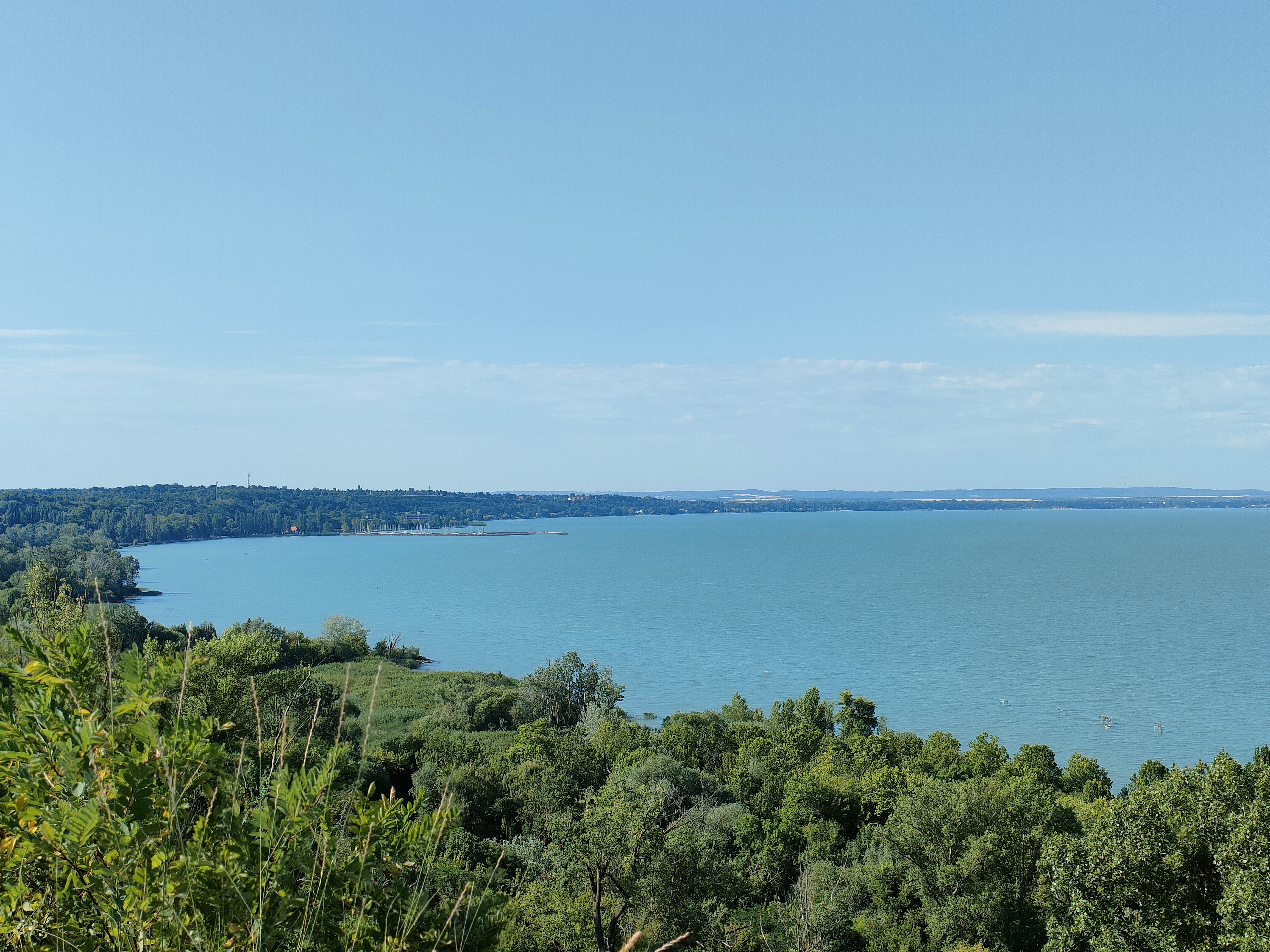 Gyönyörű kilátás a Balatonra