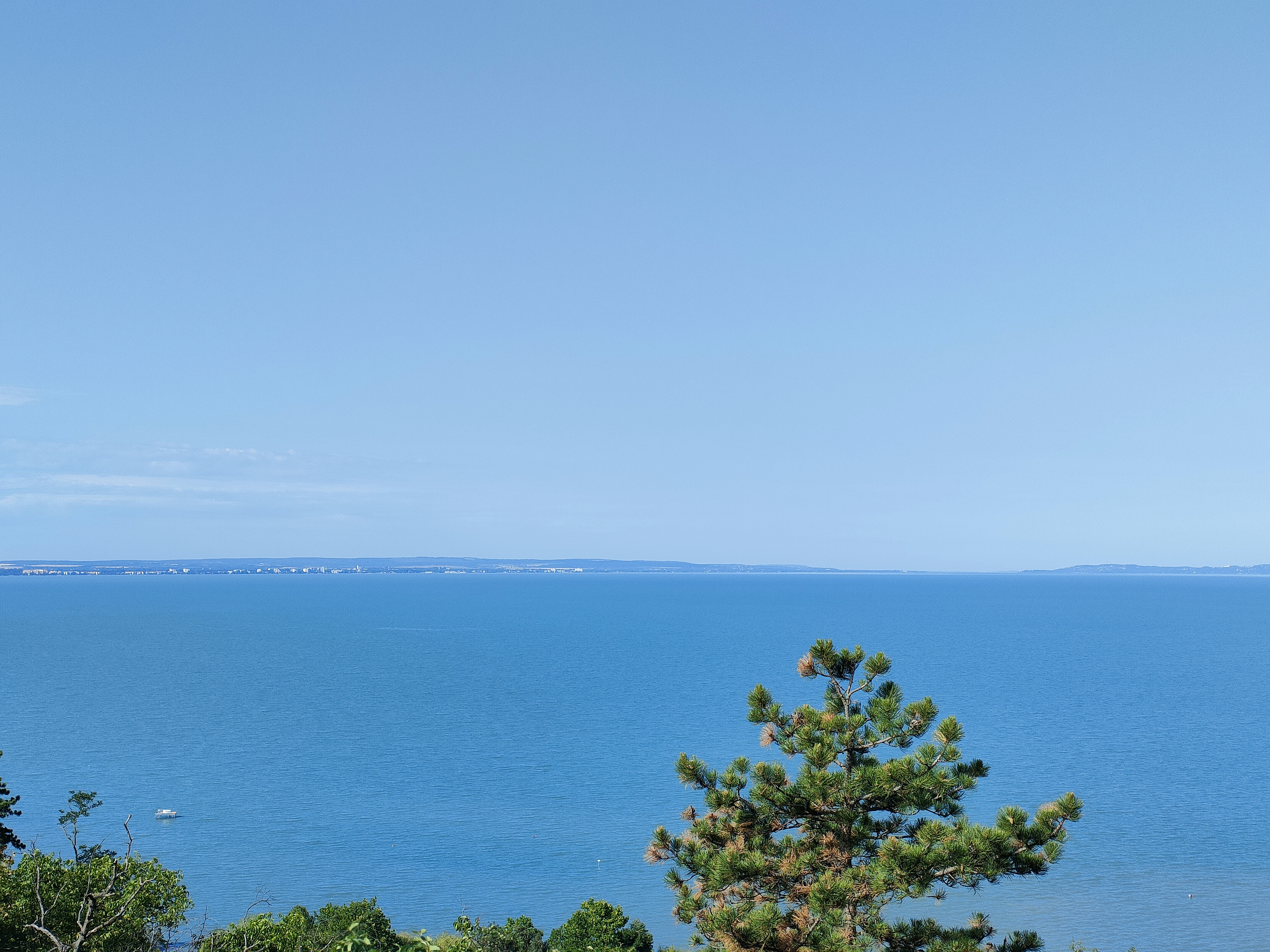 Gyönyörű kilátás a Balatonra
