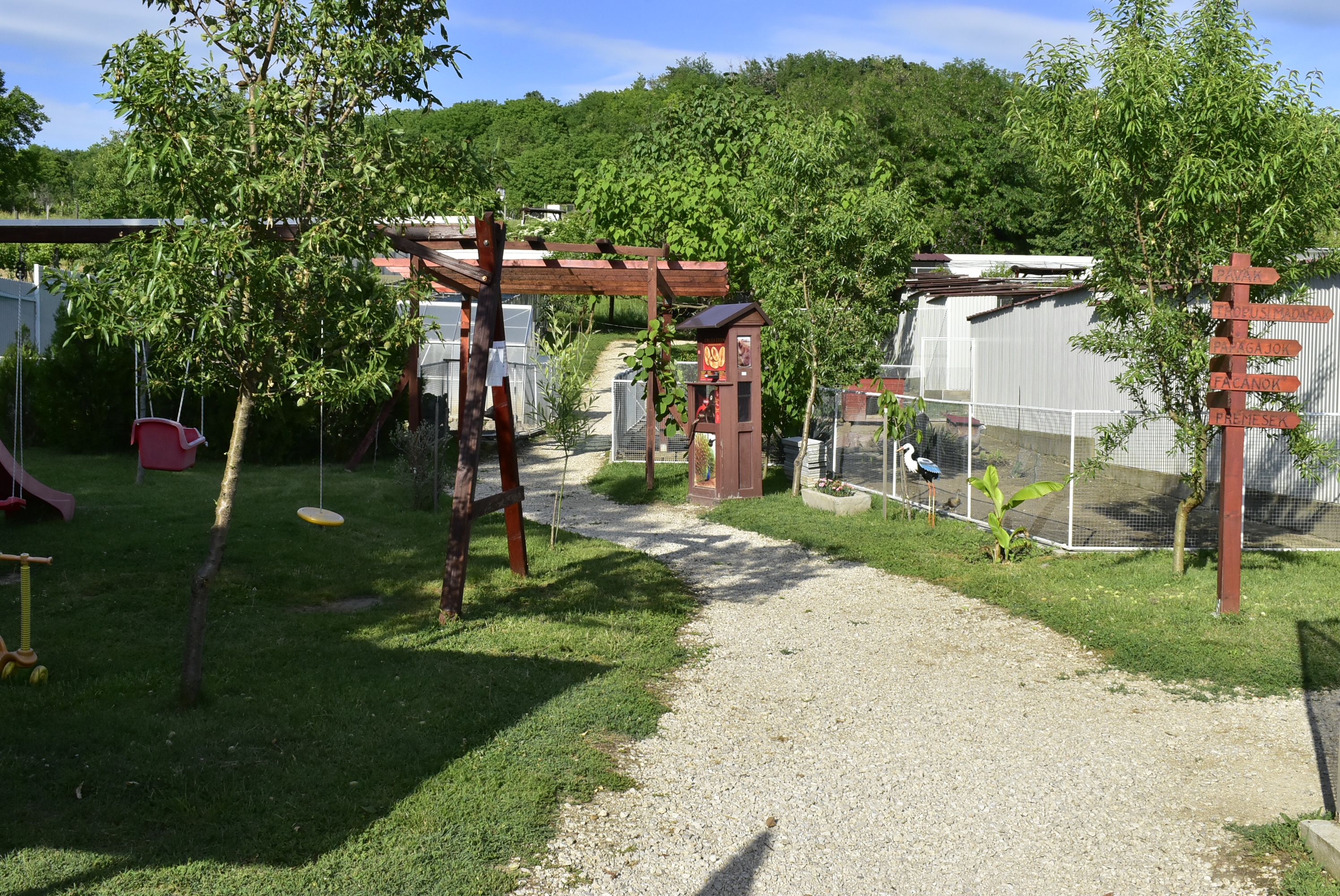 Balatoni Madárkert- díszmadár és kisállatpark