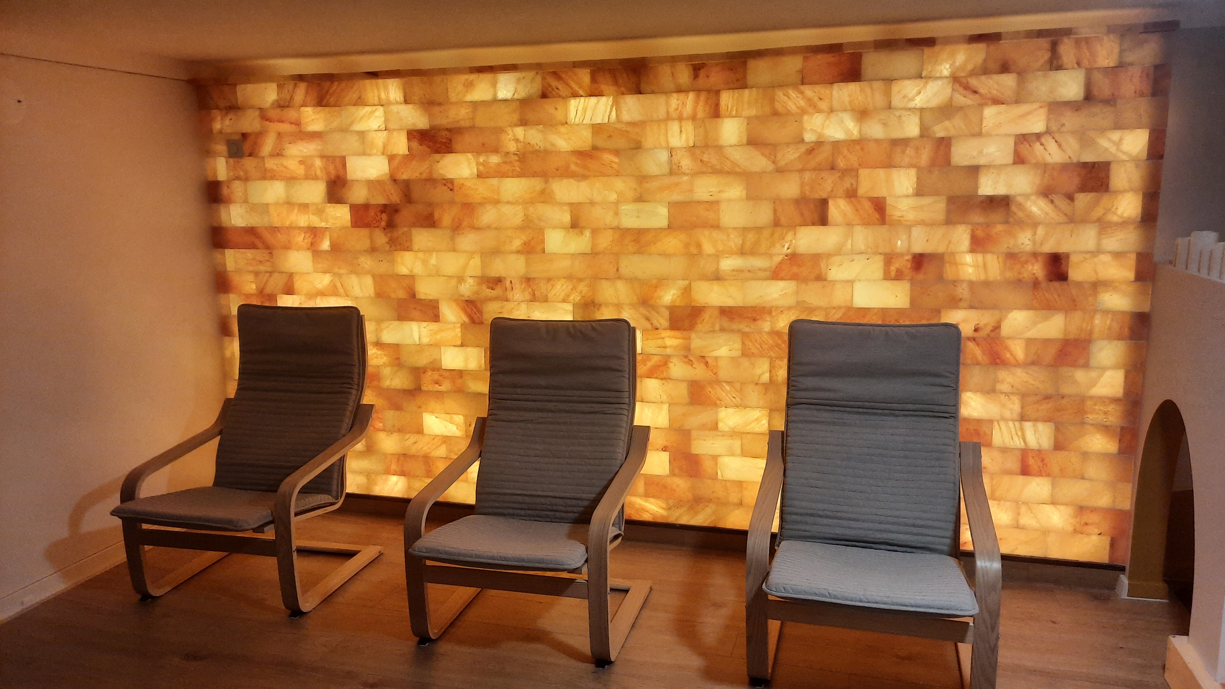 Himalájai Sófalak pihenőszékekkel