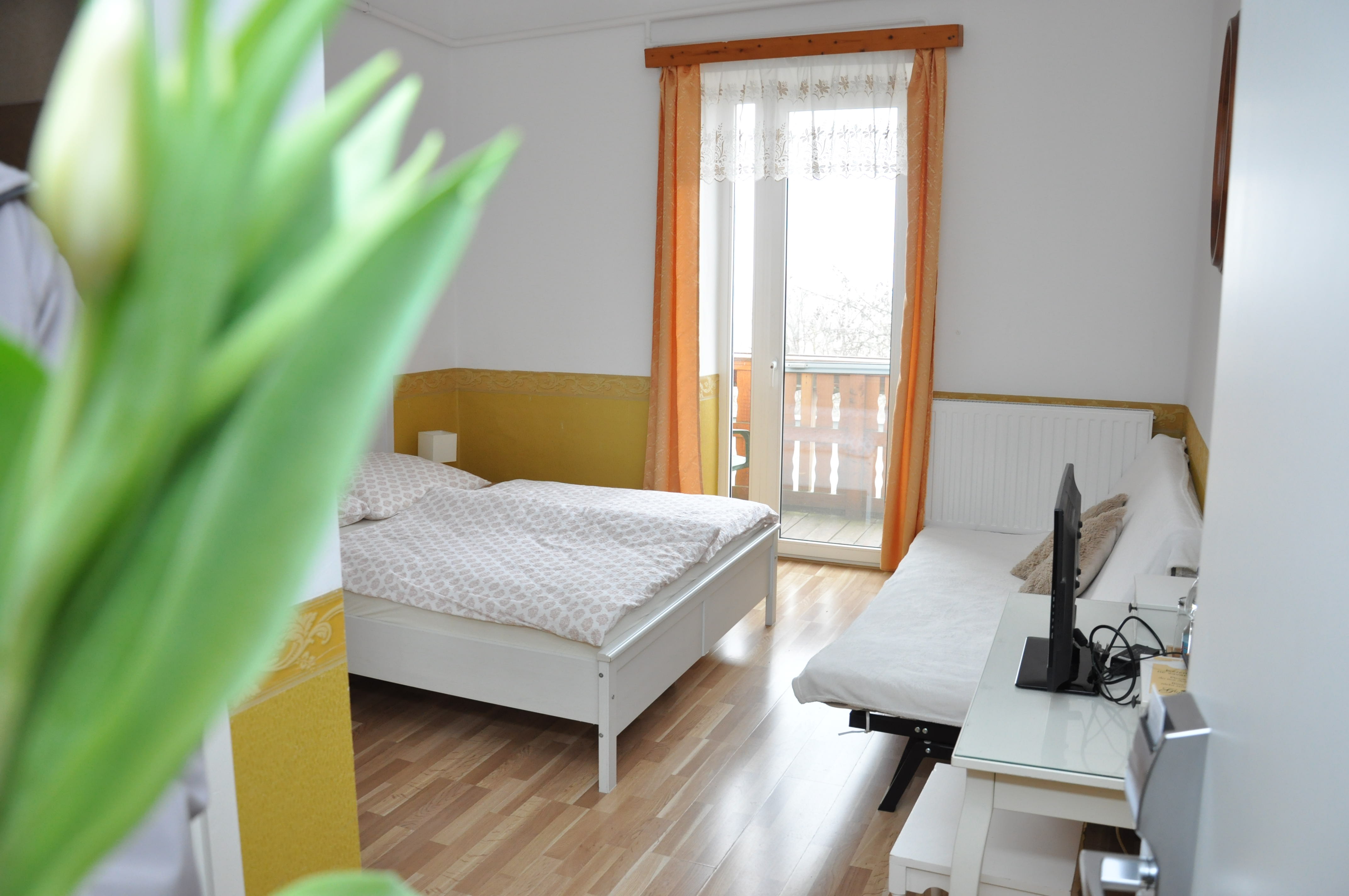 Kétágyas szoba saját erkéllyel