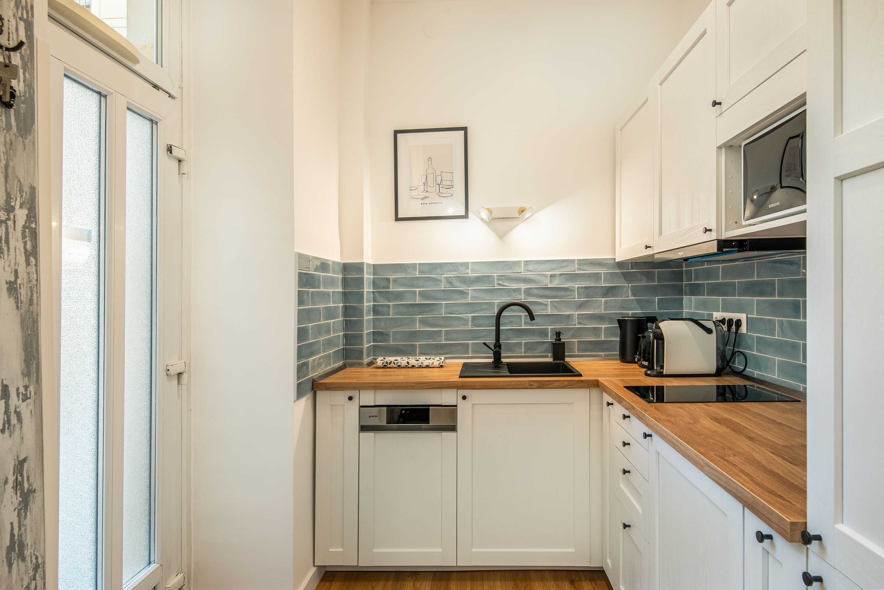 Howlit Home Budapest