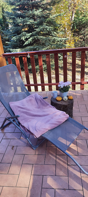 Őszi pihenés a teraszon