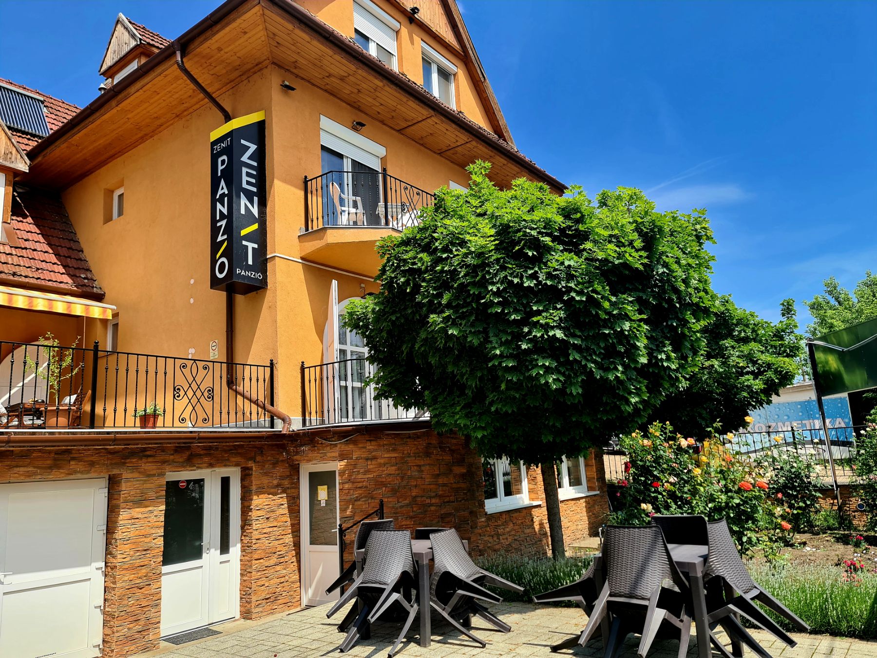 Zenit Panzió