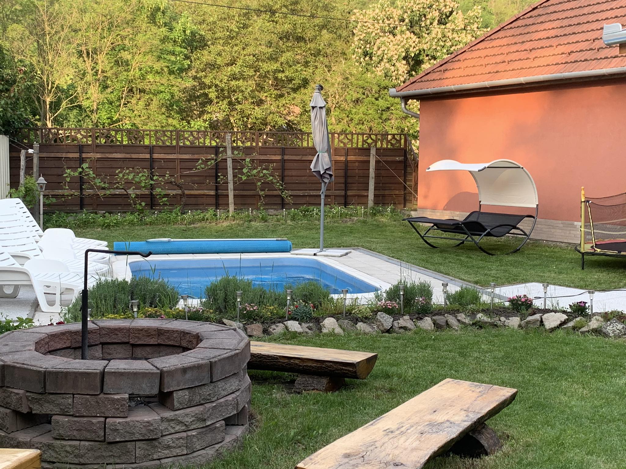 Csendes- zug medence